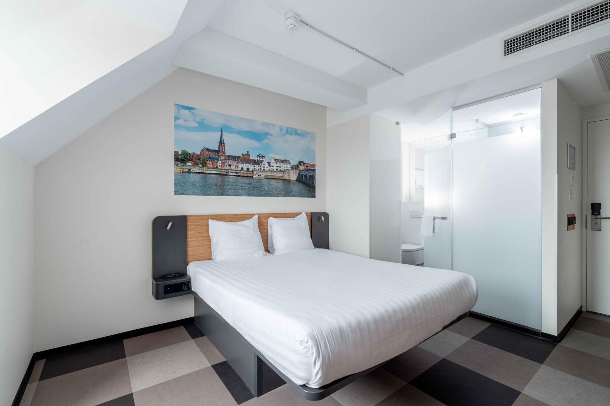 Easyhotel Maastricht City Centre Exterior photo