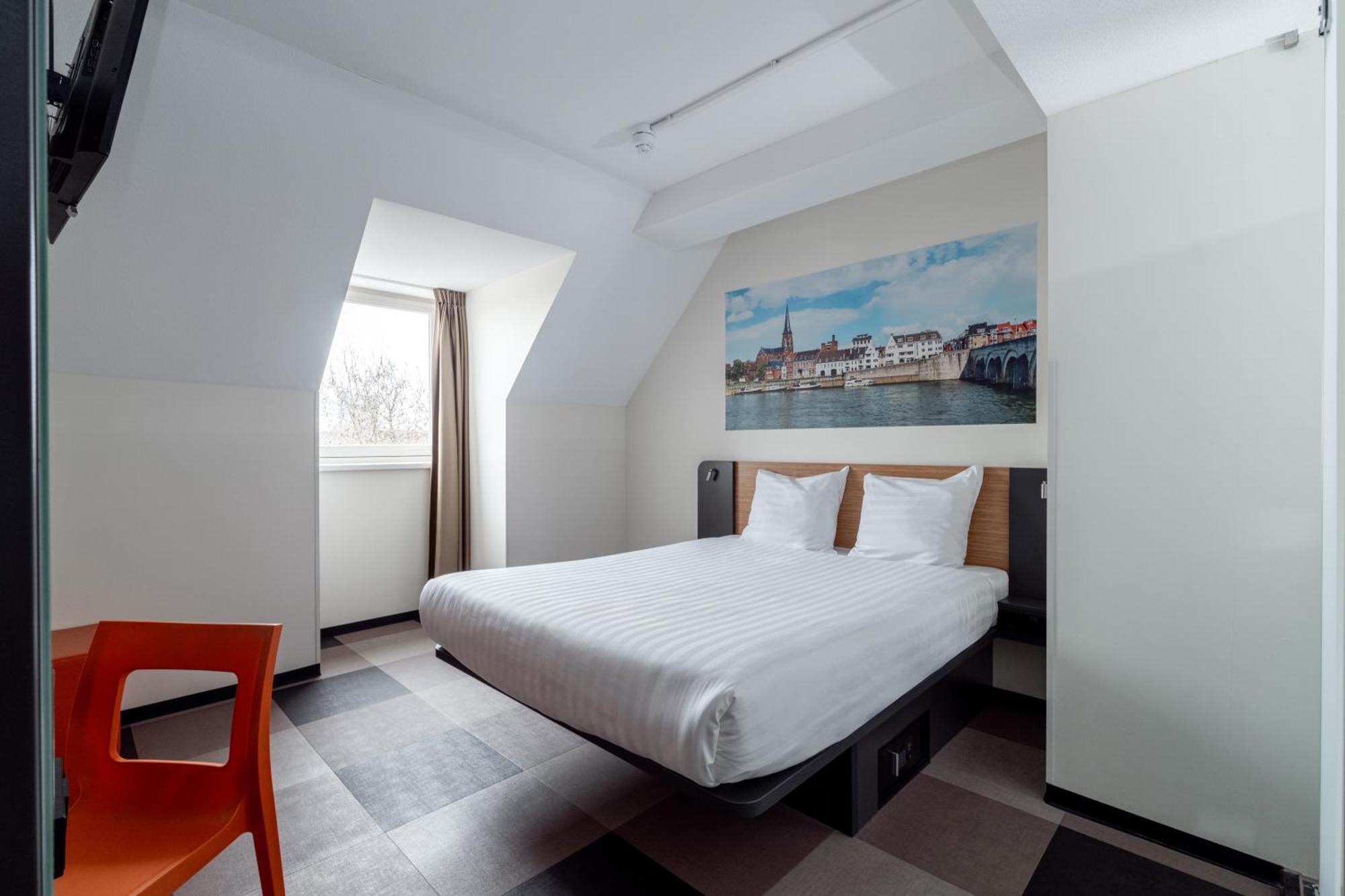 Easyhotel Maastricht City Centre Exterior photo